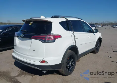 2018 Toyota Rav4 Se из США, поврежденный, VIN JTMNFREVXJJ154692